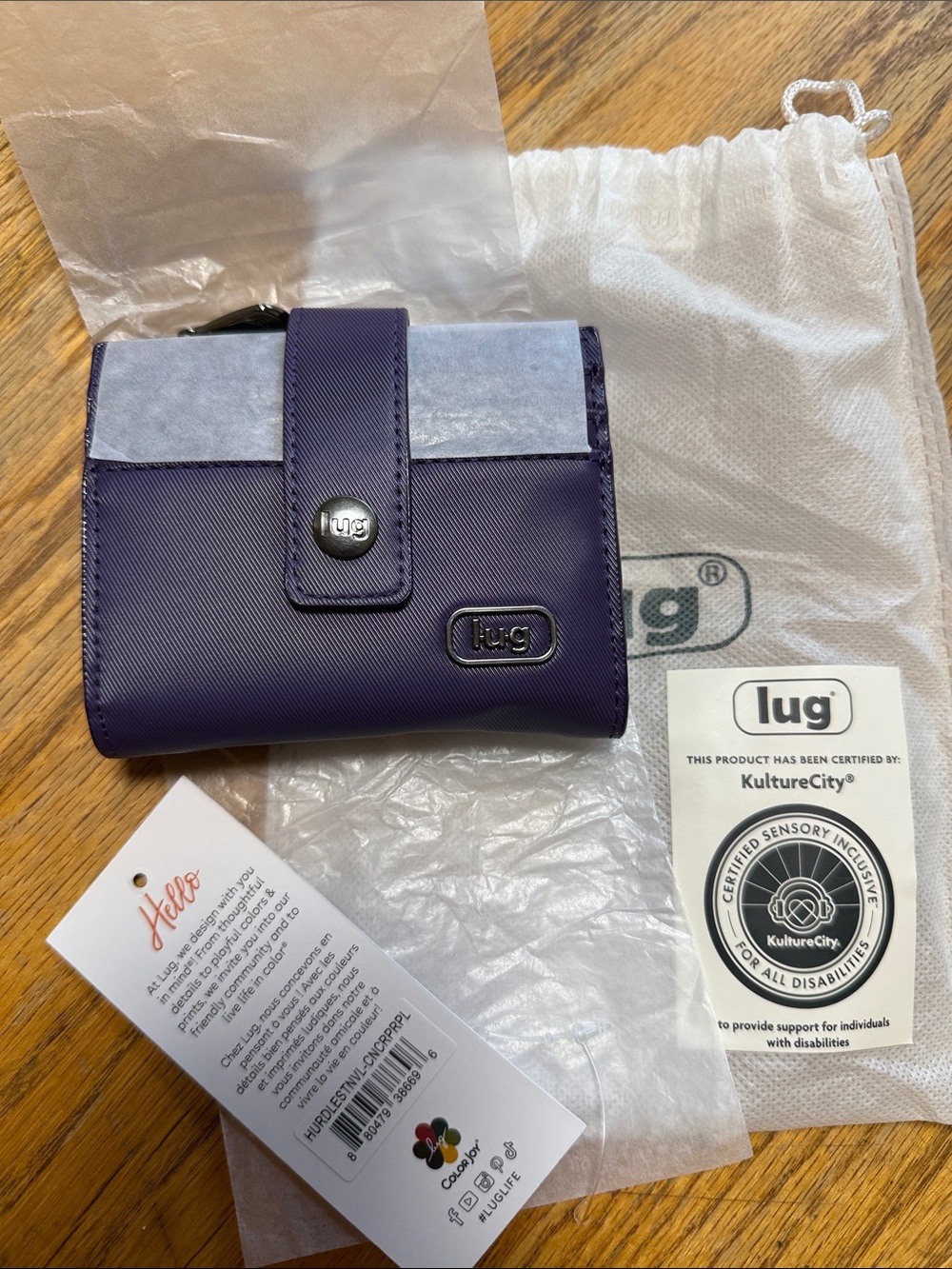 Lug Hurdle Satin Luxe VL RFID Wallet in Concord Purple. NWT